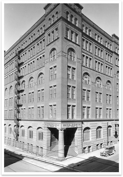 history-02 richardsonian romanesque style apartments for rent